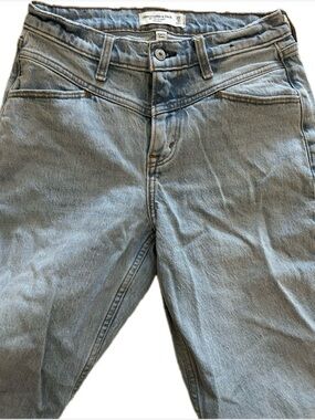 Abercrombie Curve Love 90s Straight Mid Rise Jeans (Short length, size 25)